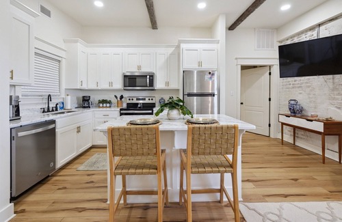 Laurel Apartamento | Loving Loft Suite, Laurel, Coffee Bar, Walkable