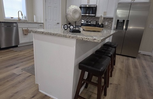 Bowling Green Casa | Loving Union Stay at Sunnyside Spacious 5-bedroom house Bowling Green-Sleeps 11