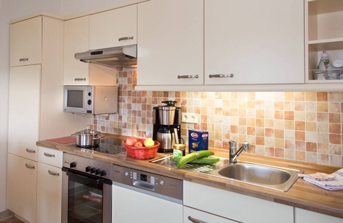 Haundorf Apartamento | Apartamento de diseño encantador Wildrose **** (60 m²) con balcón para hasta 4 personas - vacaciones en la granja