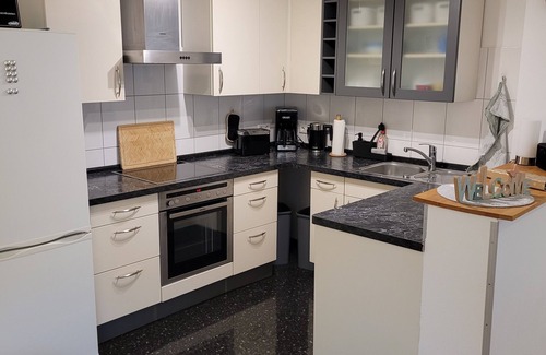 Warthausen Apartamento | Lovingly furnished vacation apartment with private entrance and parking space