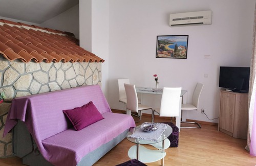 Klanfari Apartamento | Lovingly furnished vacation apartment in Croatia with sea view - AP2