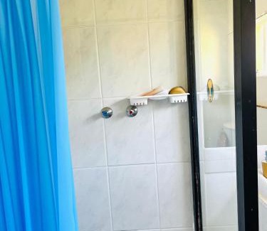 Port Elizabeth Apartamento | Low budget Cottage- Gqeberha (no loadshedding)