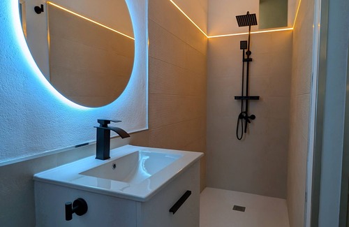 Valverde Apartamento | Low Capital With Terrace and Private Parking