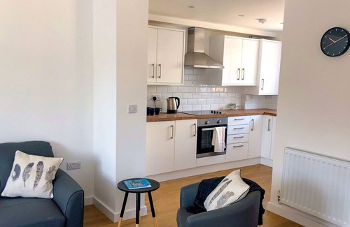 Abingdon Apartamento | Low Cost, Pet Friendly 4 Bed + Parking (02)