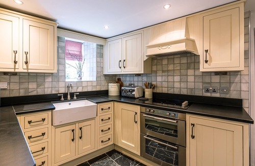 Reeth Cabaña | Low Cottage, a dog friendly holiday home for up to four people in the pretty village of Reeth.
