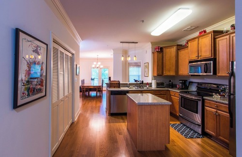 Athens Condominio | Low Country Dawg House | Stunning Walking Trails!