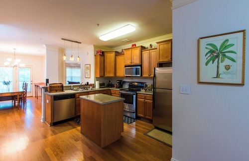 Athens Condominio | Low Country Dawg House | Stunning Walking Trails!