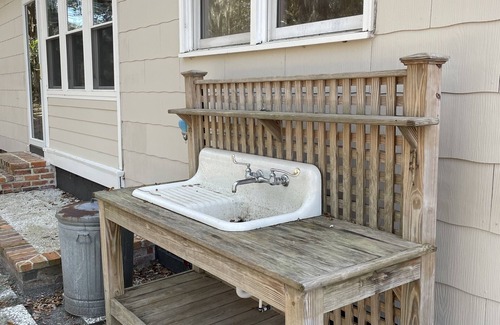 Saint Helena Island Casa | Low Country Living at its best in Coffin Point Cottage on the water