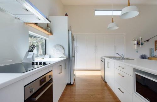Low Head Casa | Low Head Coastal Haven: Your Seaside Escape