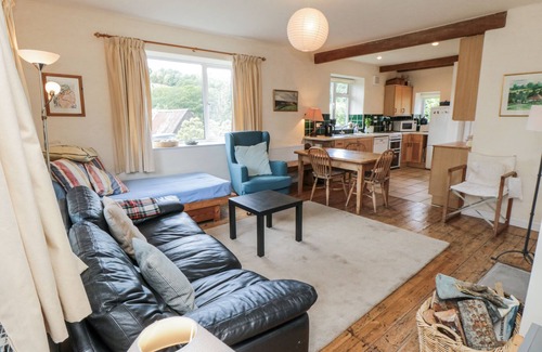 Hartoft Cabaña | LOW MUFFLES BRIDGE, family friendly, with open fire in Pickering