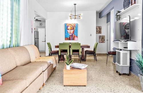 Cangrejo Arriba Apartamento | Low -Season Special-Huge San Juan House -5 Min Beach & Airport W/Jacuzzi -Pool