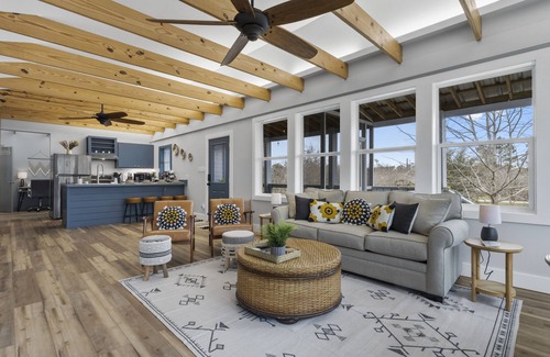 Waveland Casa | Low Tide Beach Home - 8 minute walk to beach - Hot Tub and Fire Pit