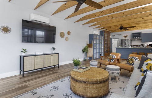 Waveland Casa | Low Tide Beach Home - 8 minute walk to beach - Hot Tub and Fire Pit