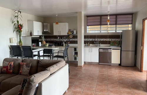 Sainte-Anne Apartamento | VILLA BAJA CON PISCINA F3. VER EN LA BAIE DU MARIN. Santa Ana