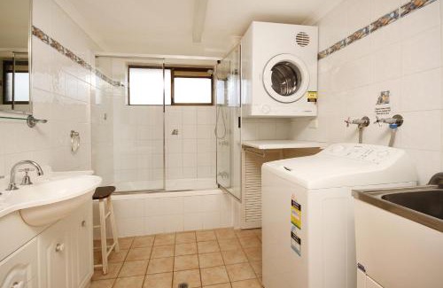 Caloundra Apartamento | Lowanna Unit 10 24 Bulcock Beach Esplanade Bulcock Beach