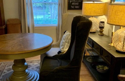 North Charleston Casa | Lowcountry Family Home in Historic Charleston neighborhood near beaches, pets!