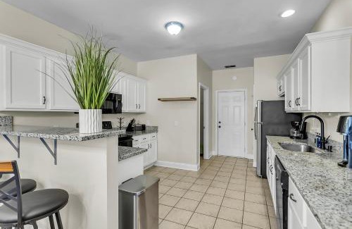 North Charleston Casa | Lowcountry Luxe Spacious 4br Oasis In Charleston