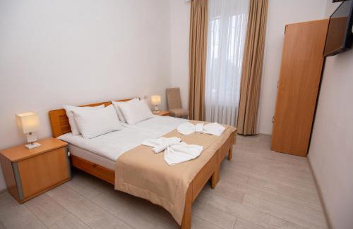 Vera Hotel | Lowell Hotel