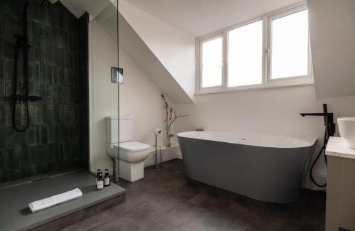 Pontrilas Casa | Lowell Street - Cosy 2 Bedroom Home in Worcester!