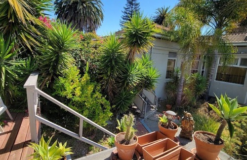 Bella Vista Apartamento | Lower apartment at 816 E 28th street.