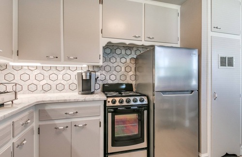 Norman Casa | Lower Level Campus Property Right Next To The Stadium!