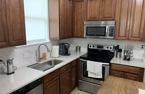Mobile Apartamento | Lower Level Upscale Midtown Apartment! .
