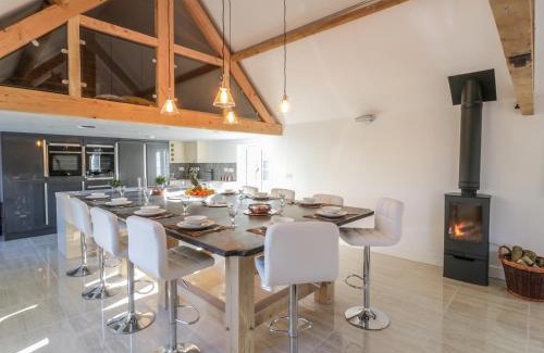 Broadwas Casa | Lower Tundridge Cottage