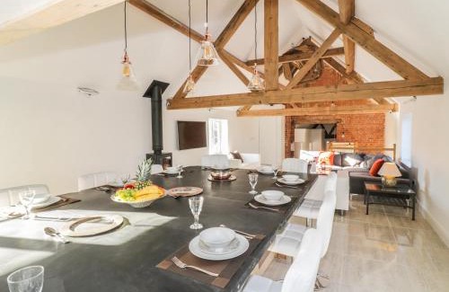 Broadwas Casa | Lower Tundridge Cottage
