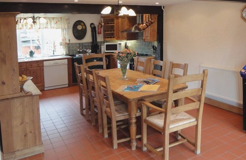 Colyton Cabaña | Lower Wadden Farmhouse and Annexe, SOUTHLEIGH