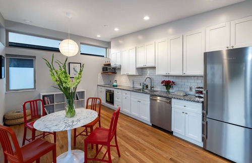 Circles Condominio | lower west side style & quality 1BR