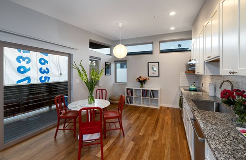 Circles Condominio | lower west side style & quality 1BR