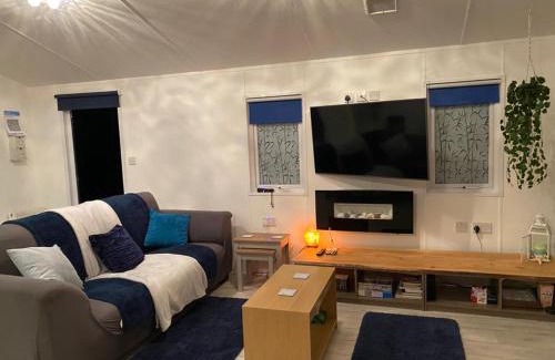 Brixham Cabina | Loxley's Devon Lodge