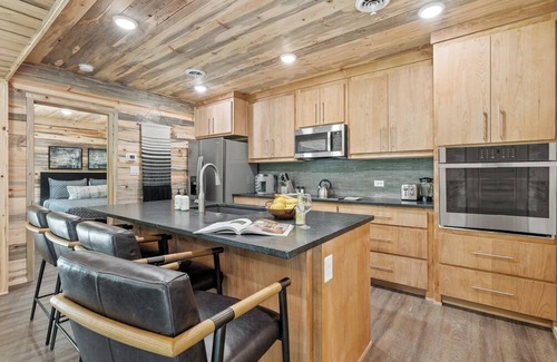 Moran Cabina | LPJH | Seasonal Therapy | Secluded Escape in the Heart of Teton National Park