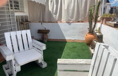 San Bartolome Apartamento | LR2 Private Terrace & Parking Right in the city Center