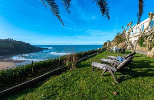 Alfoz de Lloredo Casa | Luaña Beach House