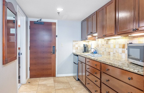 Waikiki Apartamento | Luana Waikiki by Tropical Escapes Realty