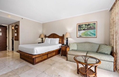 Waikiki Hotel | Luana Waikiki Resort #817