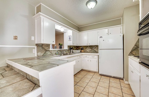 North by Northwest Casa | Lubbock Home: 3 Mi to Texas Tech!