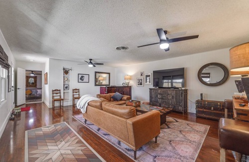 Tech Terrace Cabaña | Lubbock Rental Home Near Texas Tech University!