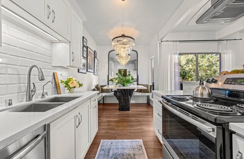 Valley Village Apartamento | Luca's Tree Flat! The 1bed condo in Studio City/ Valley Village