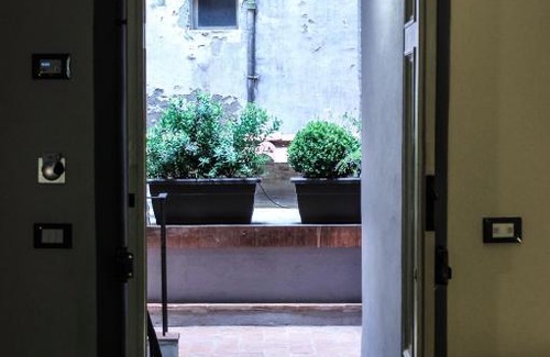 Lucca Historical Center Apartamento | LuccaStay 99