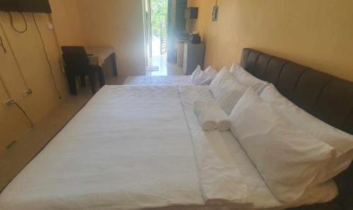 Lucena Apartamento | Lucena Meg's Studio Apmnt Deluxe rm-Near SM-Wifi