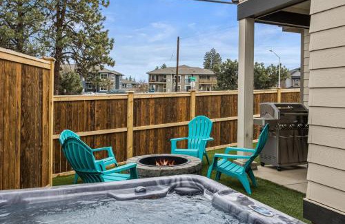Old Farm District Casa | Lucia Escape