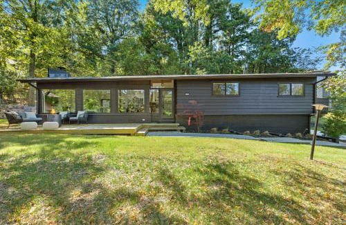Fayetteville Casa | Lucille-5 Min to DT & UofA-Serene Nature Views
