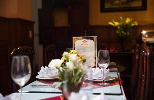 Old Quarter Hotel | Lucky 2 Hotel & Travel