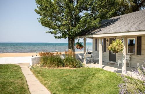 Traverse City Casa | Lucky 7 at Lakeshore Resort