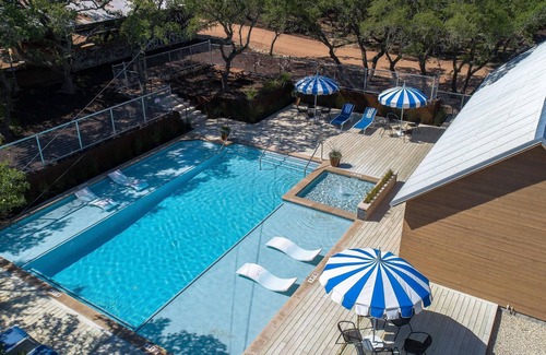 Dripping Springs Cabina | Lucky Arrow Retreat: Casas del Porche
