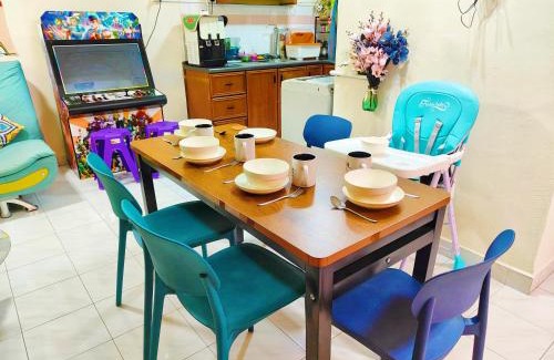 Taman Mahajaya Apartamento | Lucky Cat homes , arcade machine, TVbox majong , big moon