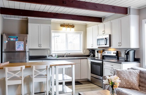 West Eugene Casa | Lucky Duck Bungalow, Close to downtown and U of O