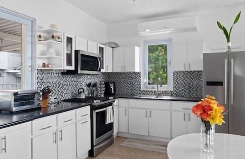 Playa Fortuna Casa | Lucky Luquillo's SOLAR El Yunque & Beach Retreat